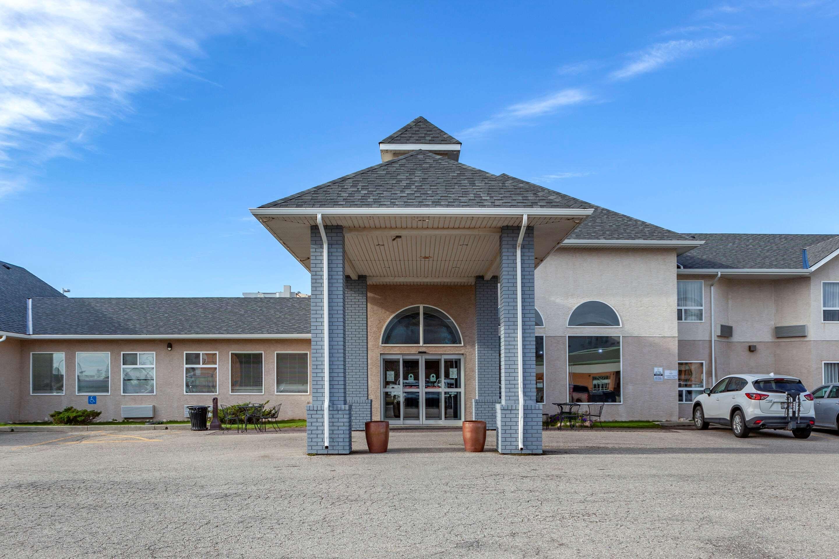 Quality Inn & Suites Edmonton International Airport Leduc Extérieur photo