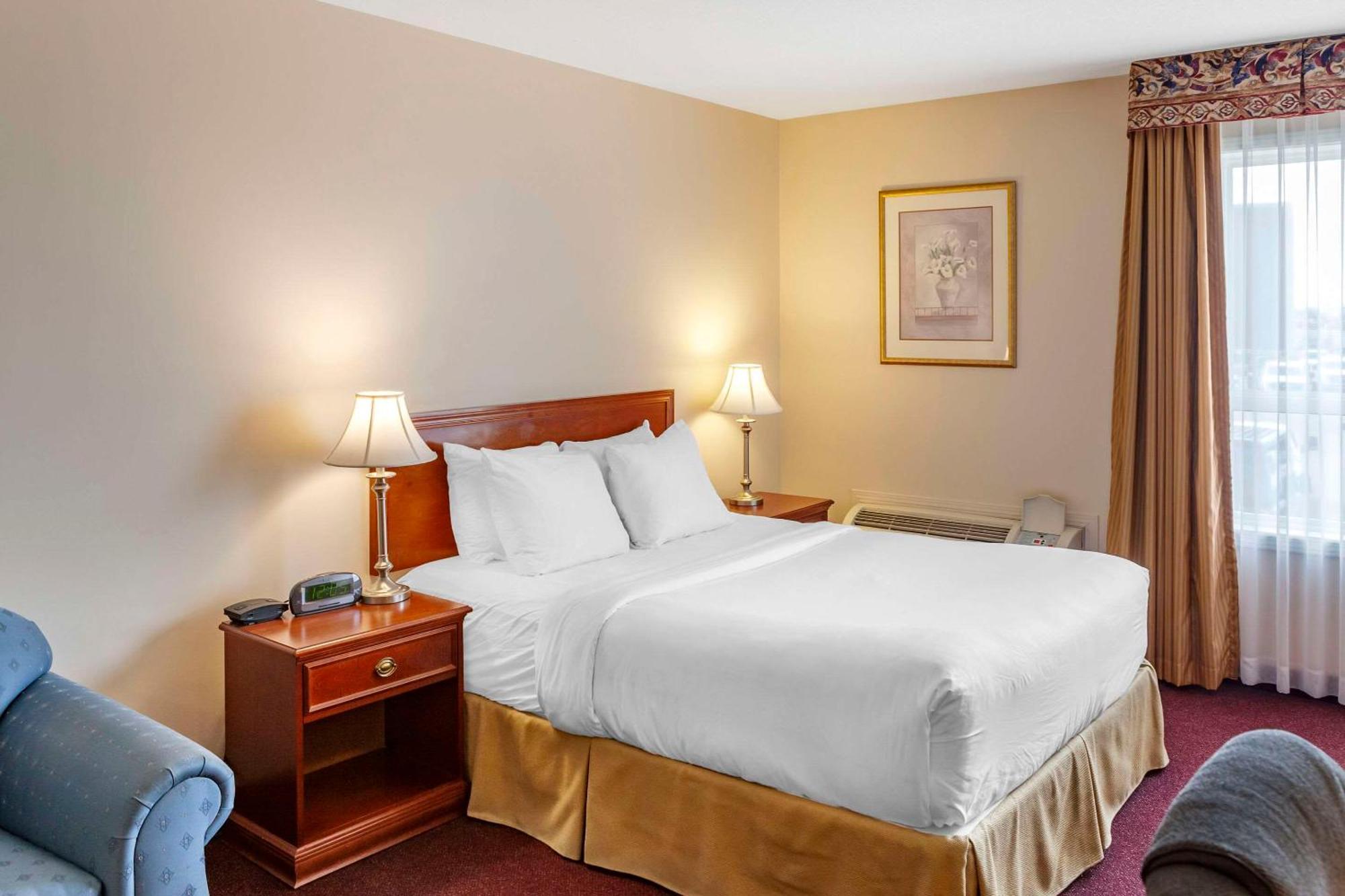 Quality Inn & Suites Edmonton International Airport Leduc Extérieur photo