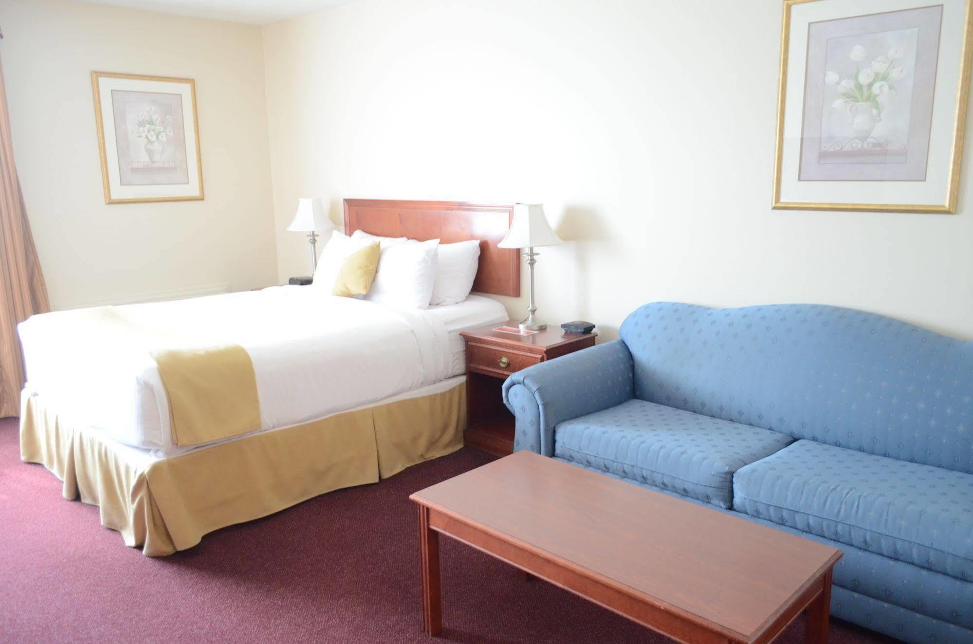 Quality Inn & Suites Edmonton International Airport Leduc Extérieur photo