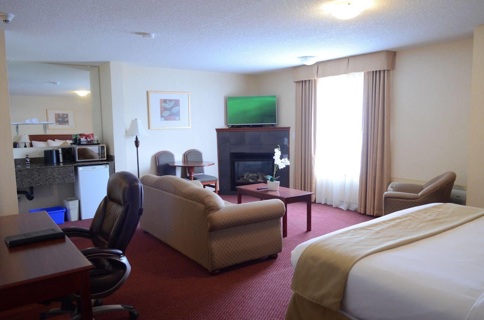 Quality Inn & Suites Edmonton International Airport Leduc Extérieur photo