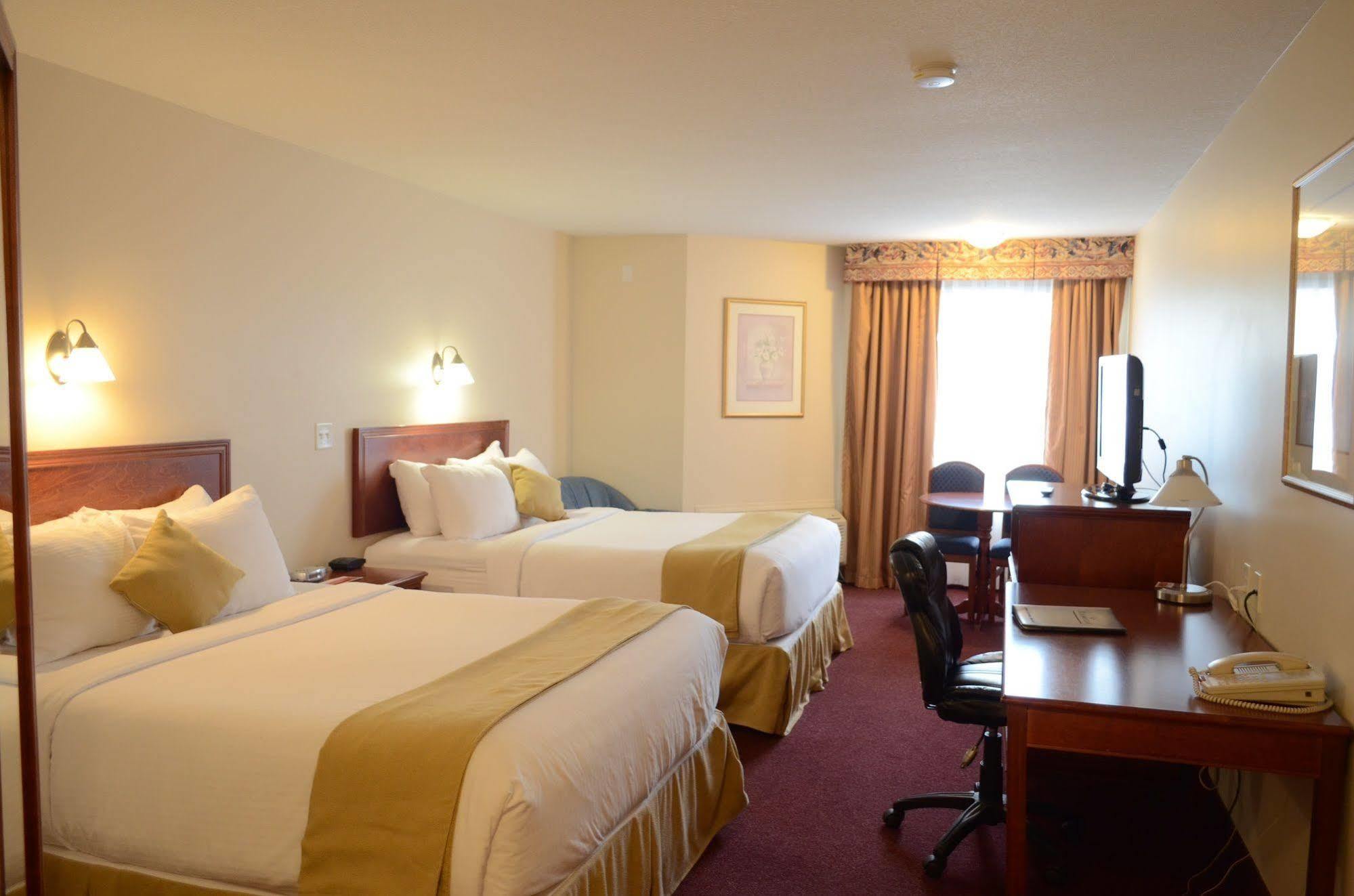 Quality Inn & Suites Edmonton International Airport Leduc Extérieur photo